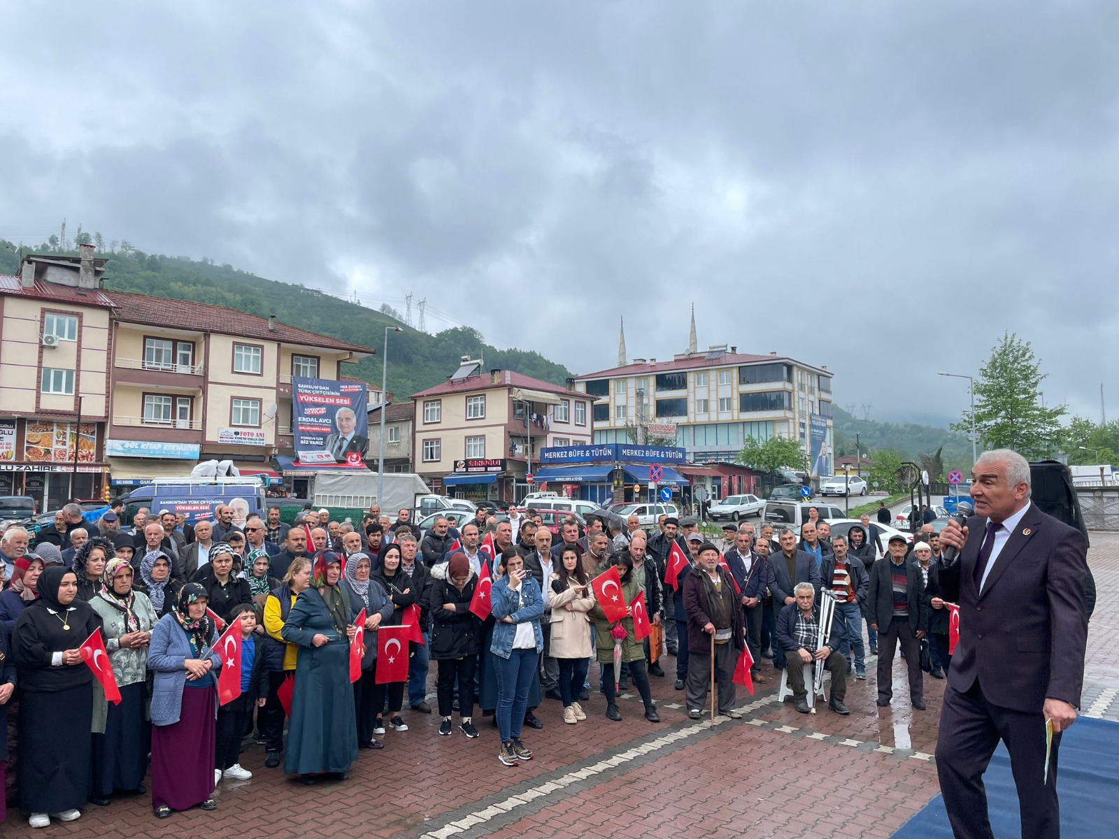 AVCI “AYVACIK ÖZ EVLADINA SAHİP ÇIKACAĞINA İNANCIM TAMDIR “ DEDİ