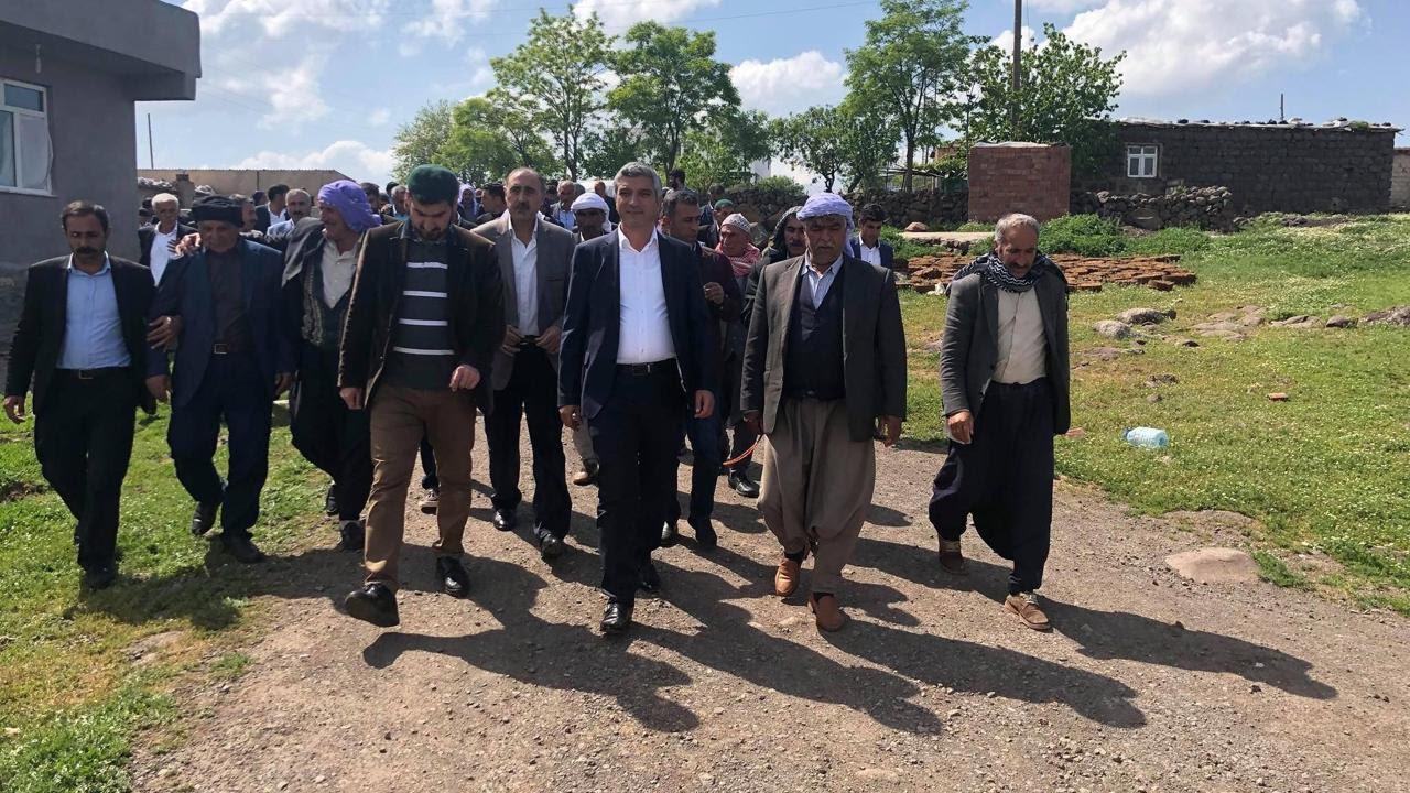 İZOLLAR AŞİRETİ MEHMET ÖZHASEKİ’DEN ÖZÜR BEKLİYOR