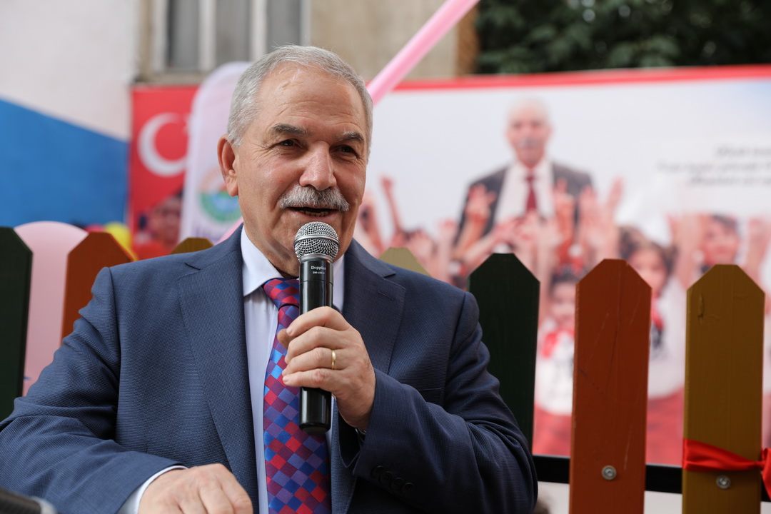 DEMİRTAŞ ÇOCUKLARIMIZIN EĞİTİM HAYATLARINA IŞIK TUTMAYA ÇALIŞIYORUZ