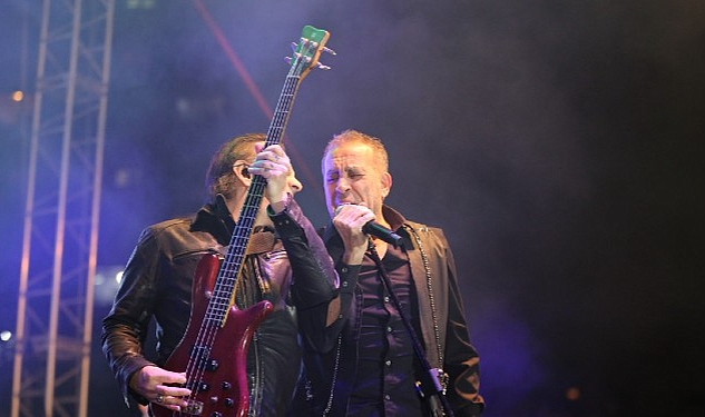 Haluk Levent’in Küçükçekmece’deki 19 Mayıs Konserine 50 Bin Kişi Katıldı