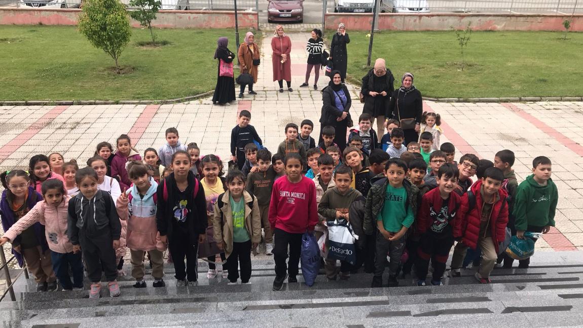 GELECEĞE KULAÇ ATIYORUZ PROJESİ