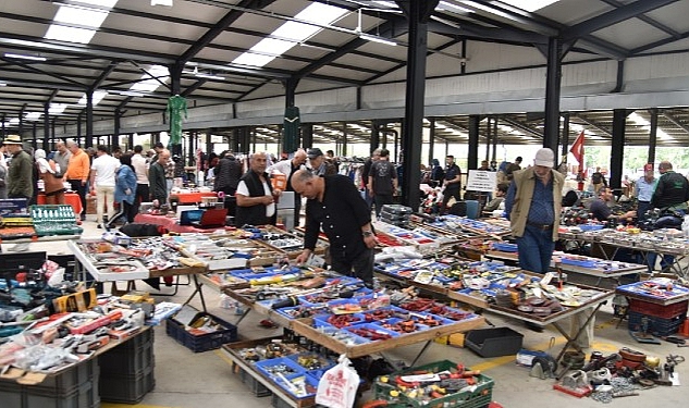 Kartepe Antika Pazarı’na İlgi Artıyor