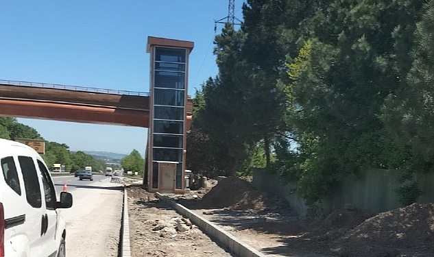 Ormanya üst geçide durak cebi yapılıyor