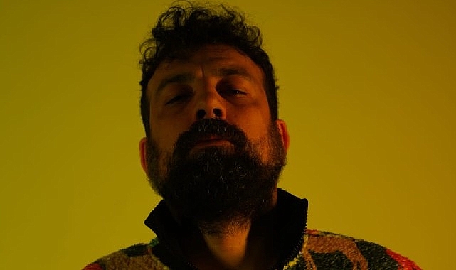 Oversize, Yeni Şarkısı “Geri Gel” ile Dinleyicileri Büyülüyor