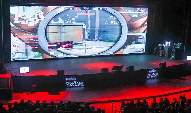 Vodafone Freezone, 4 Bini Aşkın Kişinin Katılığı Fut Fest’te Yer Aldı