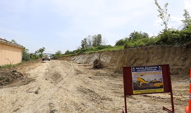 Yeniceköy Mahallesinde Yeni Yollar Açılıyor