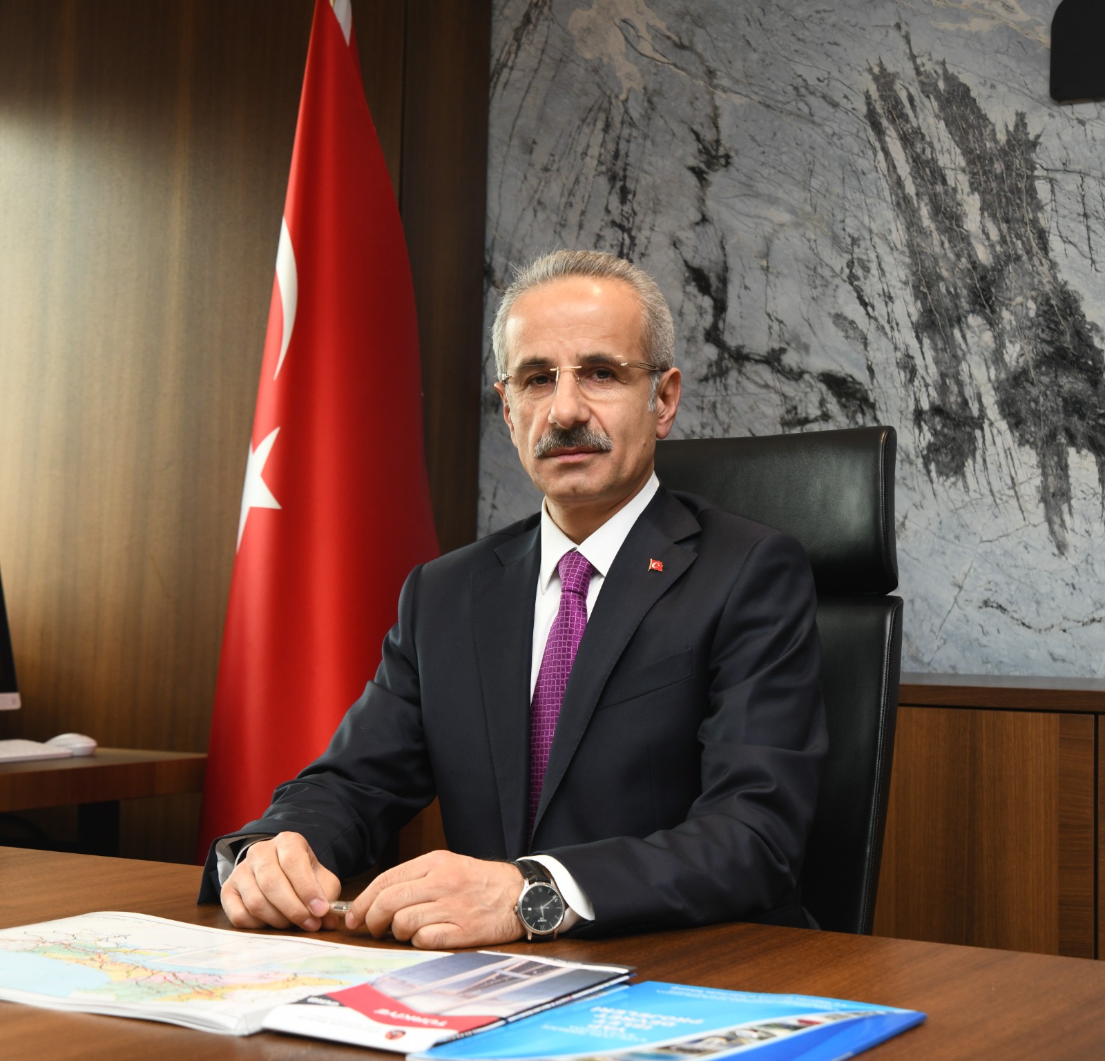 BAKAN URALOĞLU: ERCAN HAVAALANI DÜNYADA ÖRNEK PROJE OLACAK   