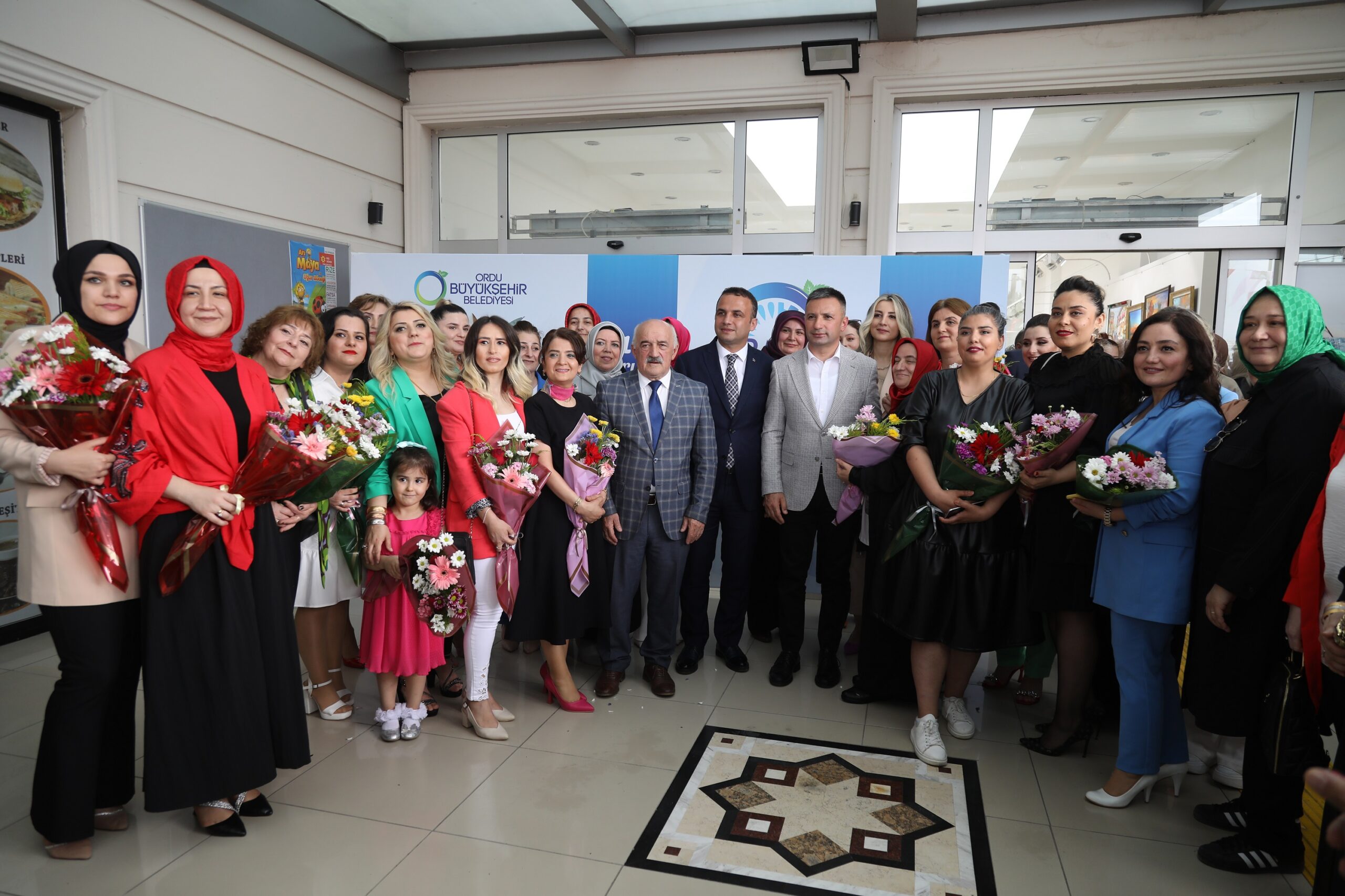 BİR YILIN EMEĞİ BU SERGİDE