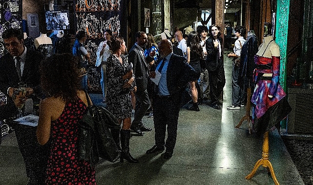 Avustralya’nın yerli tekstil sanatı ve genç yeteneklerin ‘Dokuma Eninde ve Ötesinde Giysiler’ projesi İstanbul’da sanatseverlerle buluşuyor