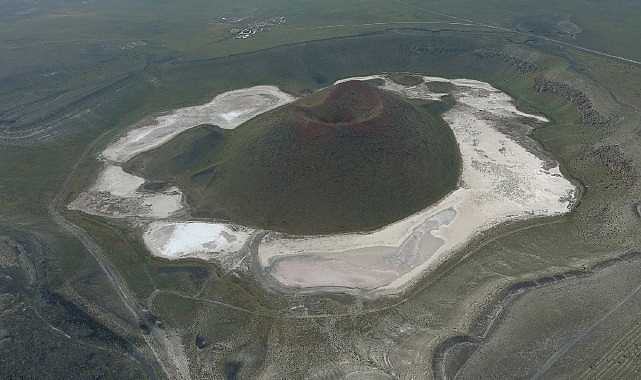 Başkan Altay: “Meke Gölü’nü Yılda 2,5 Milyon Metreküp Suyla Besleyeceğiz”