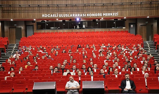 Büyükşehir’den şef ve amirlere hizmet içi eğitim