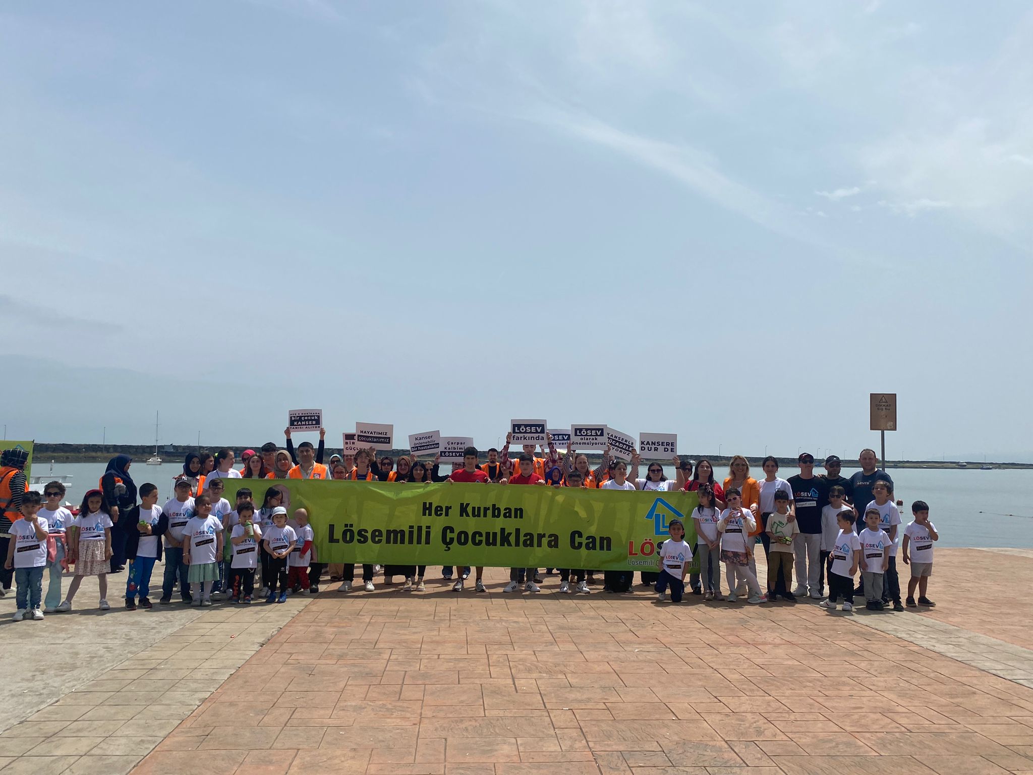 Samsun’da Lösemili Çocuklar Haftası Kapsamında Farkındalık Yürüyüşü Yapıldı