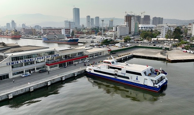 İZDENİZ’in ilk seferinde doluluk oranı yüzde 90’a ulaştı İzmir-Midilli hattında sezon açıldı