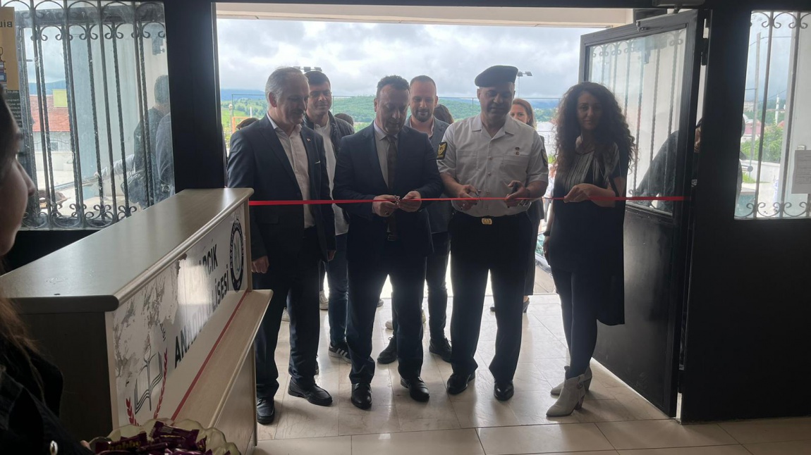 Asarcık Şehit Zafer Akkuş Anadolu Lisesi Resim Sergisi Açıldı