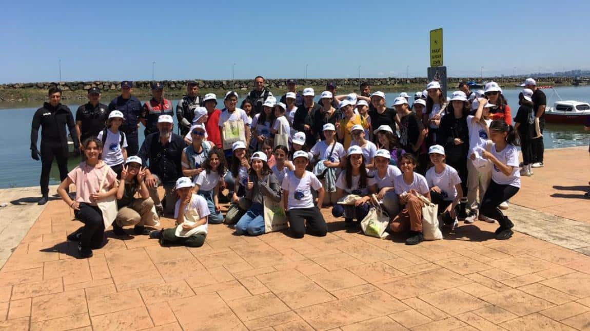 ATAKENT  ORTAOKULU ÇEVRE ve GERİ DÖNÜŞÜM EKİBİ ÇEVRE  HAFTASI ETKİNLİĞİNDE