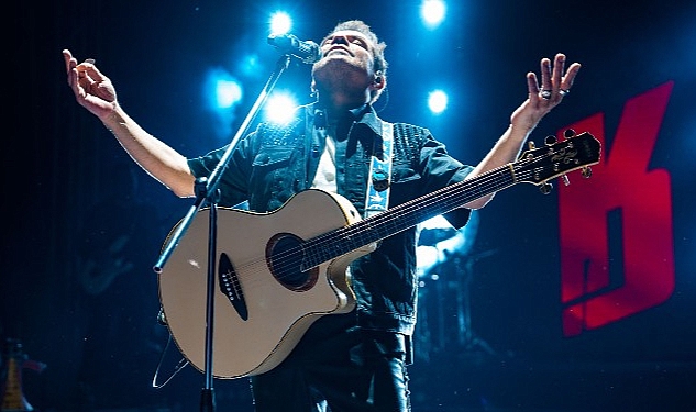 Kenan Doğulu “Yaz Konserleri” Turnesine Start Verdi