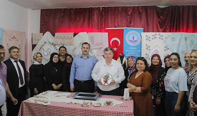 Kınık’ta Halk Eğitim Kursları Sergisi Ve Kermes Düzenlendi