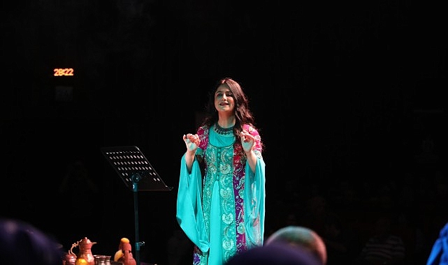 Kocaeli Büyükşehir Belediyesi Konsevatuvarı Türk Halk Müziği Korosu Kocaeli’de türkü rüzgarı estirdi