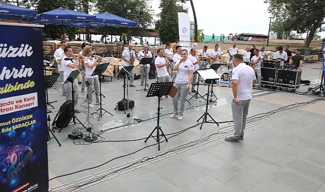 Şehrin kalbinde müzik keyfi