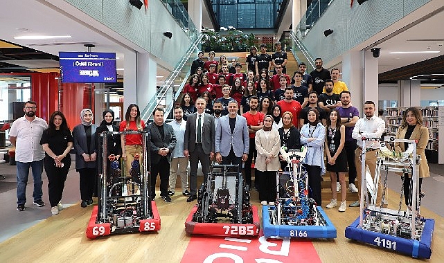 Teknopark İstanbul öncülüğünde Robocube Off-Season 2023 robot yarışması gerçekleştirildi