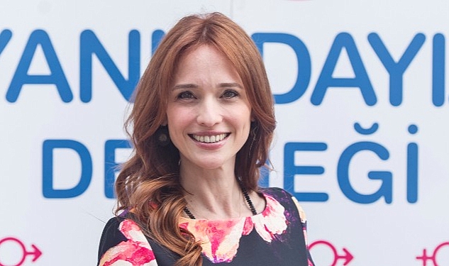 YANINDAYIZ Derneği’nin yeni başkanı Selen Okay Akçalı oldu