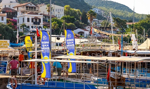 Yunanistan’dan Türkiye’ye 2 kıta ve 2 ülke arasında düzenlenen dünyanın en güzel yüzme yarışı