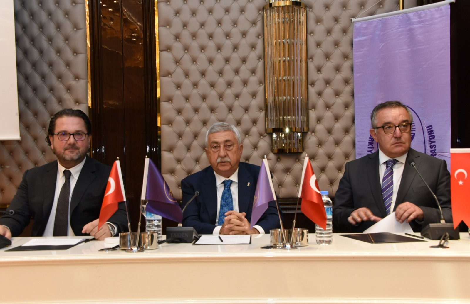 PALANDÖKEN, “ESNAF CÜZDAN ESNAFA BİRÇOK AVANTAJ SAĞLIYOR”