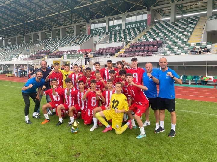 SAMSUN KADIKÖYSPOR U 15 AMASYA 2. ETAP TÜRKİYE ŞAMPİYONU