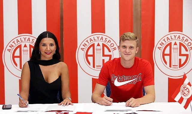 Antalyaspor’dan Fener’e Jakup çalımı