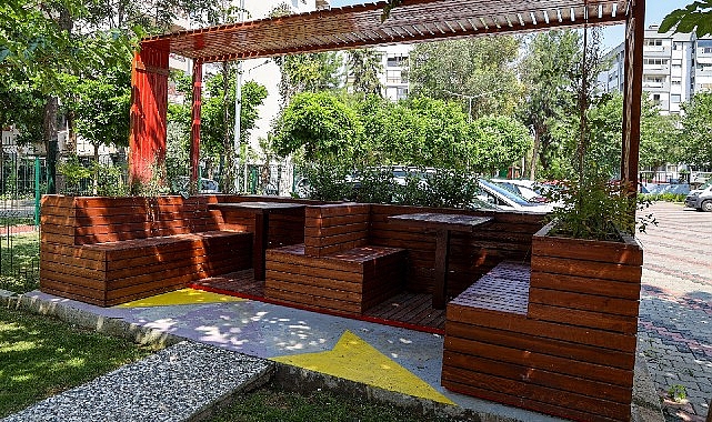 Başkan Tugay, Karşıyaka’yı halkla birlikte yönetiyor