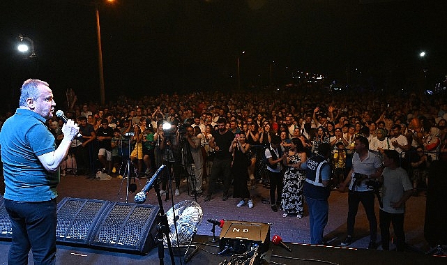 Çiftçi Kupası Futbol Turnuvası’nda kupa Başkan Böcek’ten