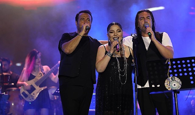 İstanbul Festivali’nde İzel – Çelik – Ercan ve 90’lar Gecesi ile Geçmişe Yolculuk