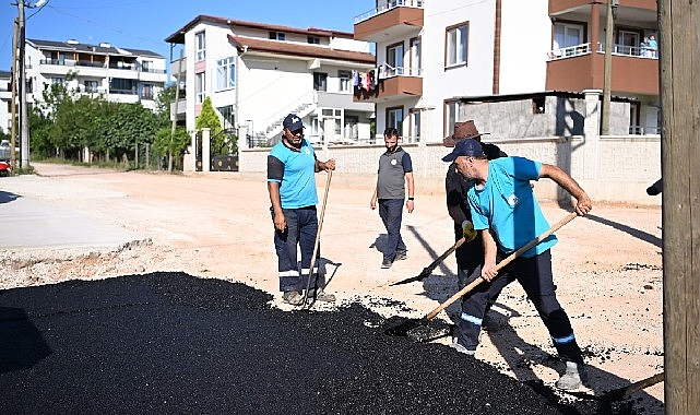  Kartepe’de Asfalt atağı tüm hızıyla devam ediyor 