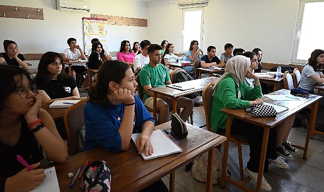 Kemer Belediyesi Eğitim Kursu’nda ders zili çaldı