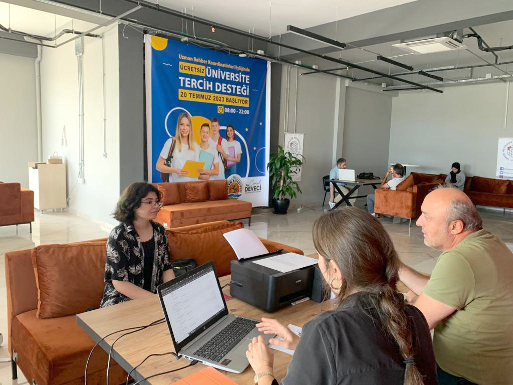 Atakum Belediyesi’nden  gençlere tercih desteği