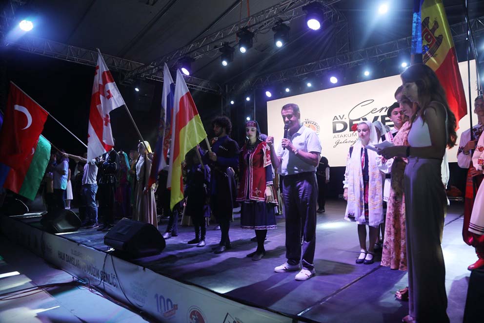 Başkan Deveci:     “Uluslararası sanatın  adresi Atakum olacak”