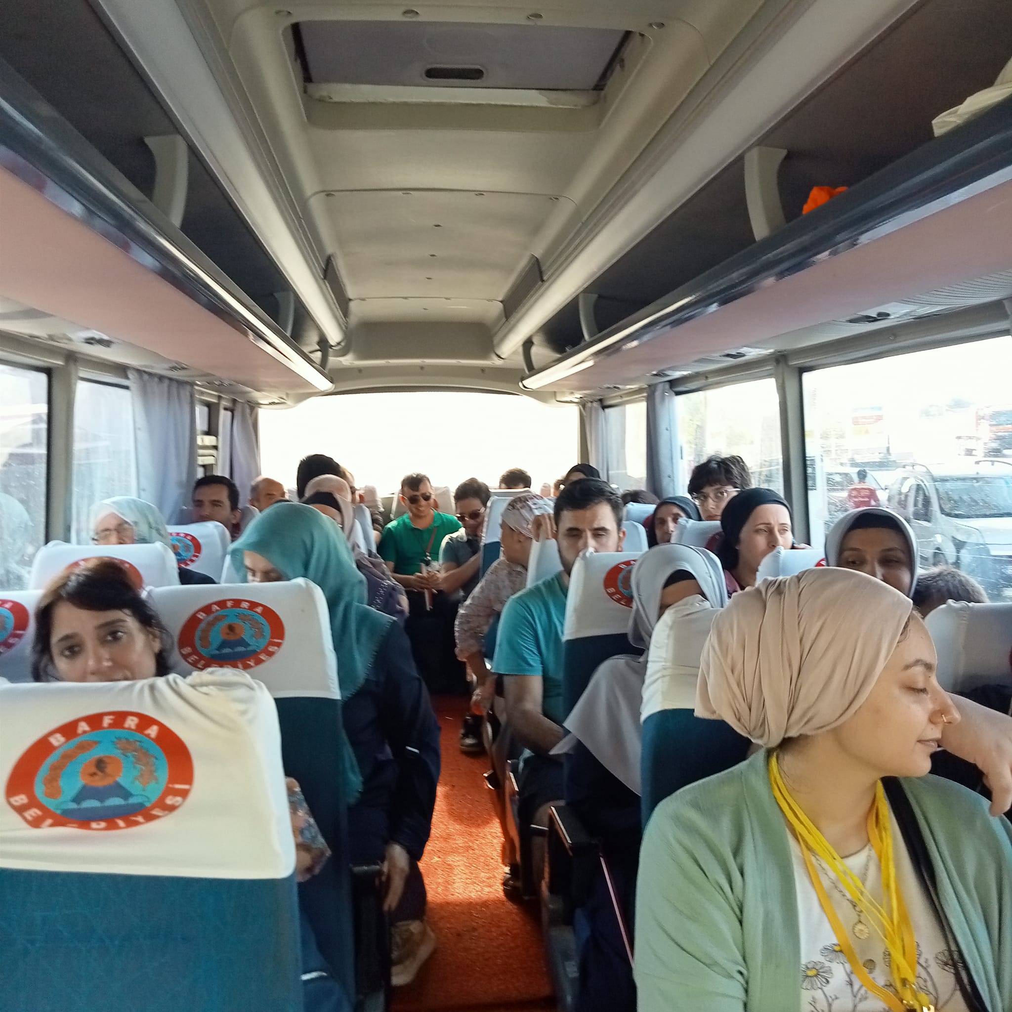      Görme engelli bireyler ve aileleri  piknikte buluştu