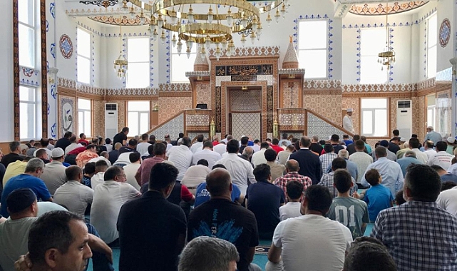 Alikahya’da cami cemaatinden Başkan’a teşekkür