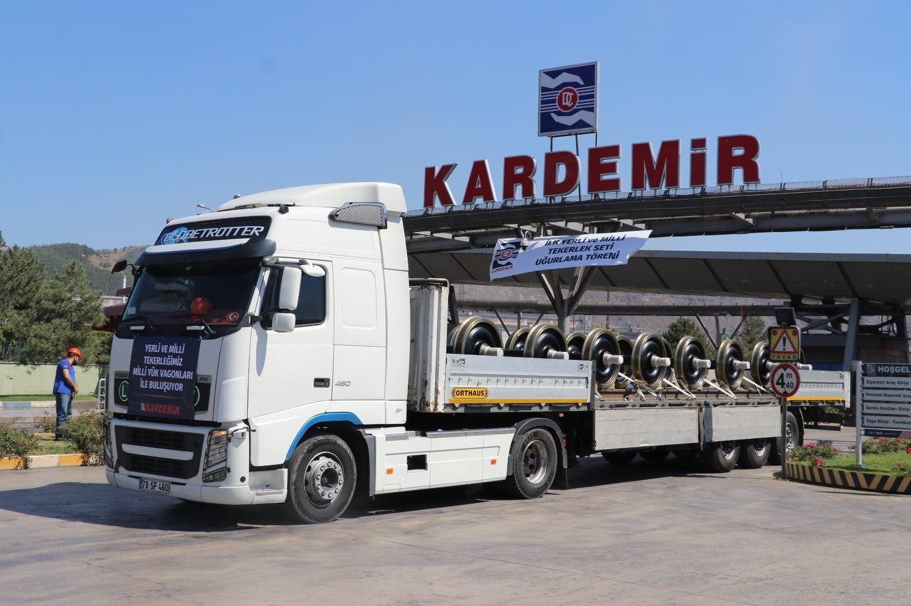YERLİ VE MİLLİ DEMİRYOLU TEKERLEK SETİNİN İLK SEVKİYATI GERÇEKLEŞTİ