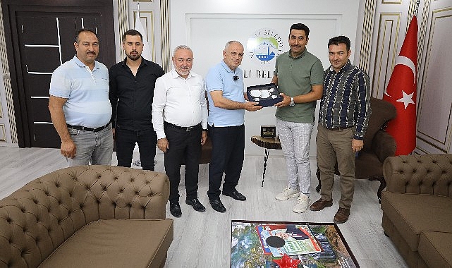 Esat Öztürk’ten işçilere zam müjdesi