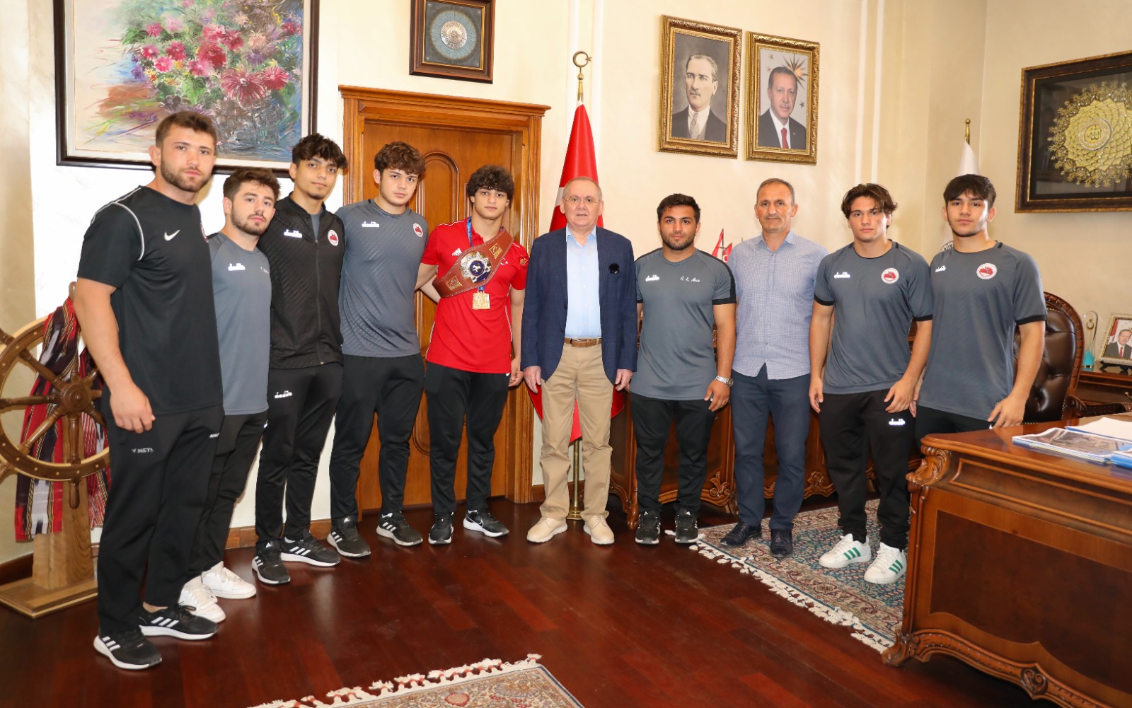 DÜNYA ŞAMPİYONU BERBER: “BAŞKAN DEMİR’İN DESTEĞİNİ HEP HİSSETTİM”