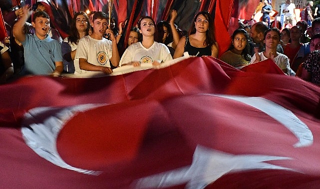 Lüleburgaz’da Zafer Bayramı coşkusu alanlara sığmadı!