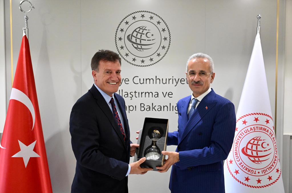 Uraloğlu, “KKTC’nin altyapısının güçlenmesi vatandaşlarının refahı için vazgeçilmez bir öneme sahiptir.”