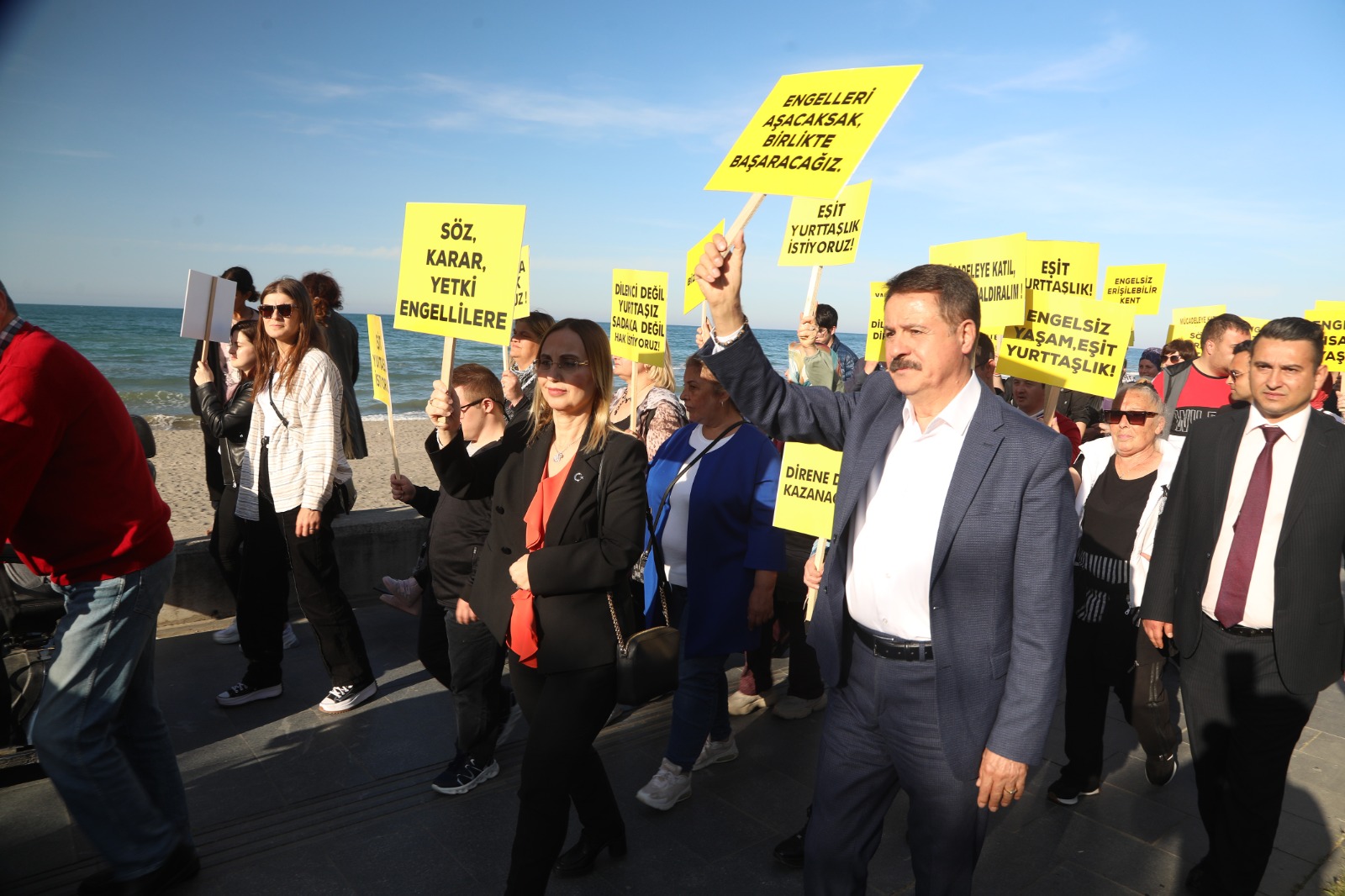 Atakum’da engeller   dayanışmayla aşılıyor