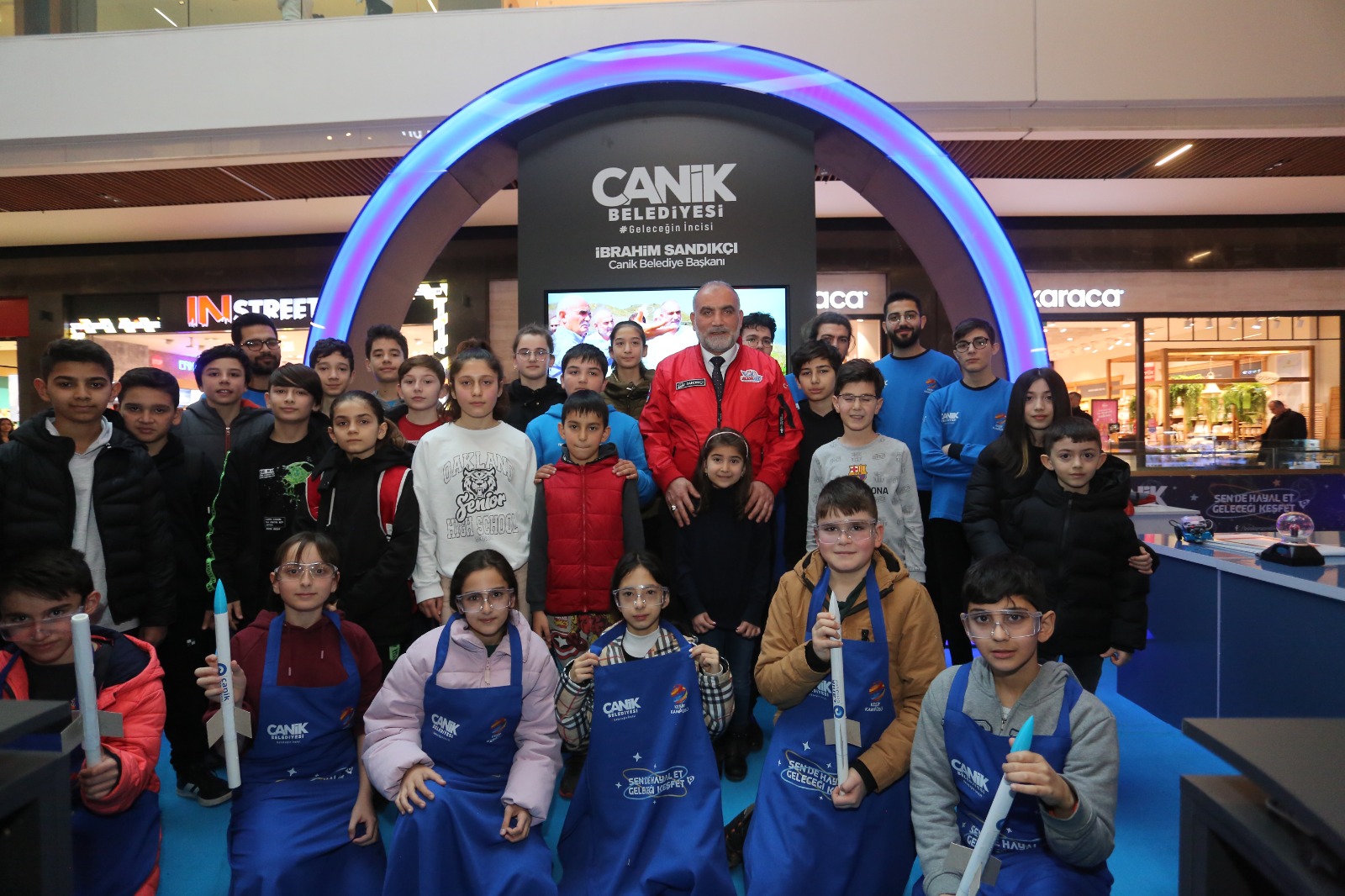 Sandıkçı, “ Gençlerimiz için yeni projeler üretmeye devam ediyoruz”