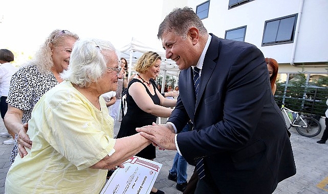 Karşıyaka Belediyesi Gündüz Yaşam Merkezi Hayatları Değiştirdi