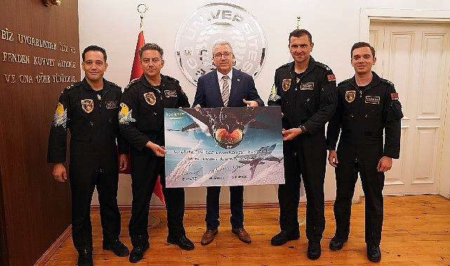 SOLOTÜRK Ekibi, Ege’ye konuk oldu