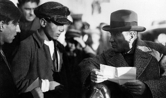 Atatürk’ün az bilinen fotoğraflarından oluşan “CUMHURİYETİN 100’ü” Sergisi Memorial Bahçelievler’de…