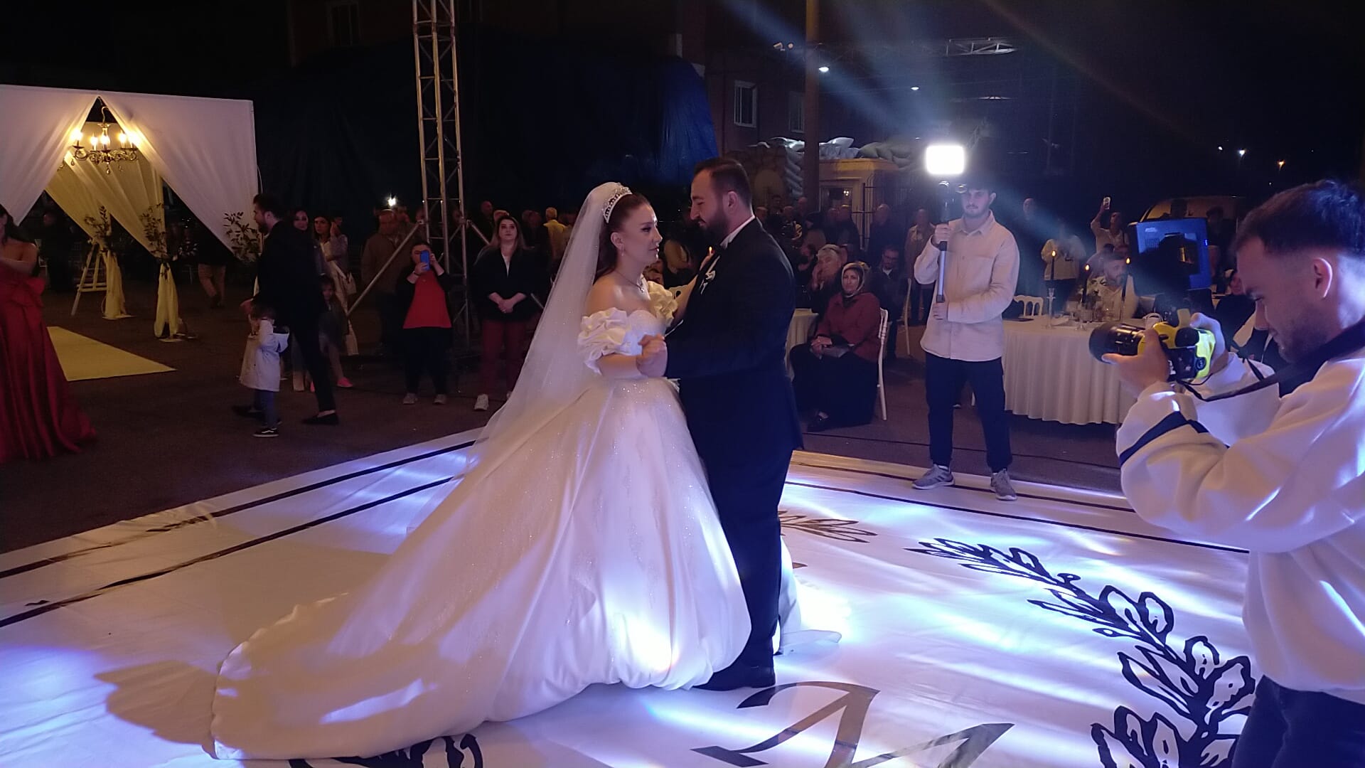 Yağmur ve Muhammed Bir Ömür Mutluluğa Evet Dedi.