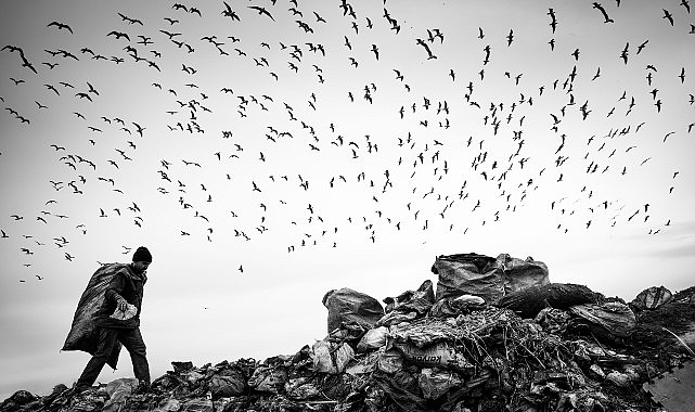 Çöpüne Sahip Çık Vakfı ve Büyük Efes Sanat  Çevre için Bir Kez Daha “Farkında mısın?” Diye Soruyor!  